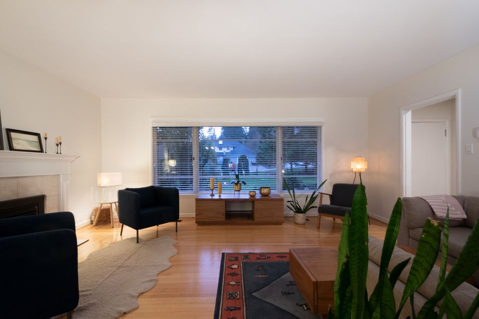 012 at 1310 29th Street, Altamont, West Vancouver