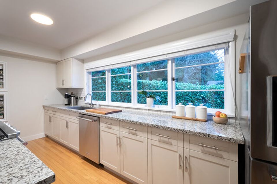 021 at 1310 29th Street, Altamont, West Vancouver