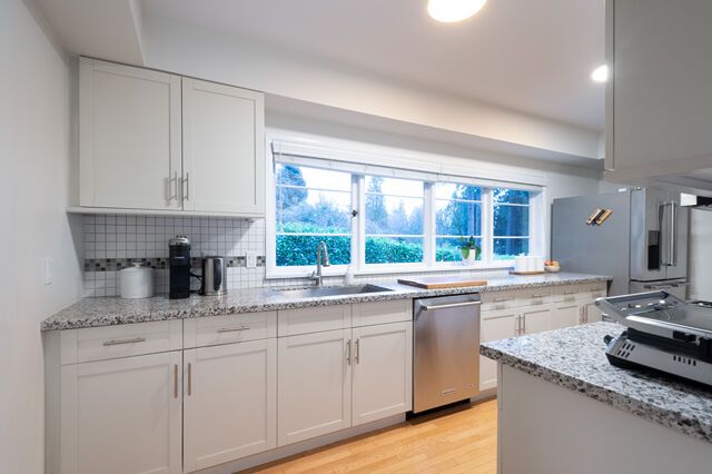 019 at 1310 29th Street, Altamont, West Vancouver