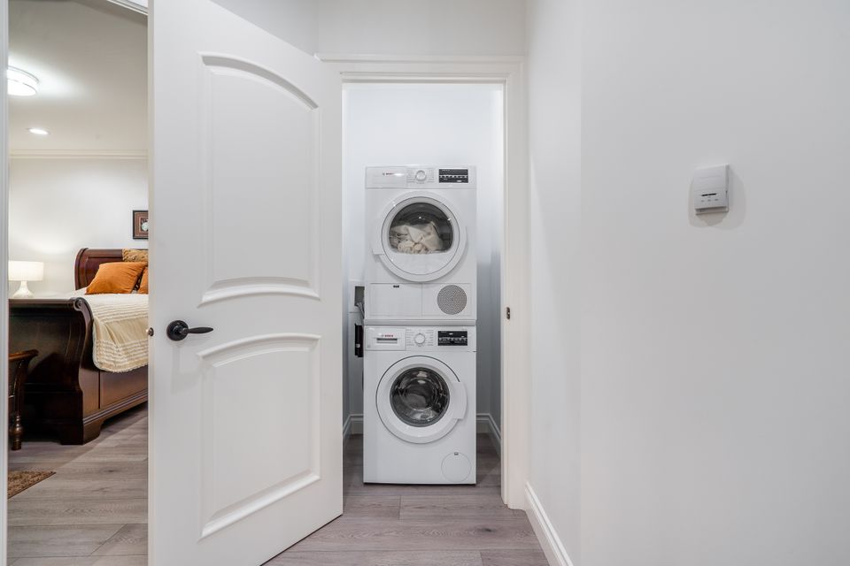 559-east-4th-street-north-vancouver-33 at 559 E 4th Street, Lower Lonsdale, North Vancouver