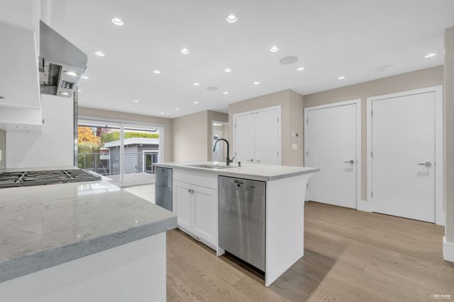 1251-clyde-avenue-ambleside-west-vancouver-10 at 1251 Clyde Avenue, Ambleside, West Vancouver