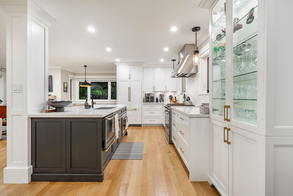 1425-palmerston-avenue-ambleside-west-vancouver-07 at 1425 Palmerston Avenue, Ambleside, West Vancouver