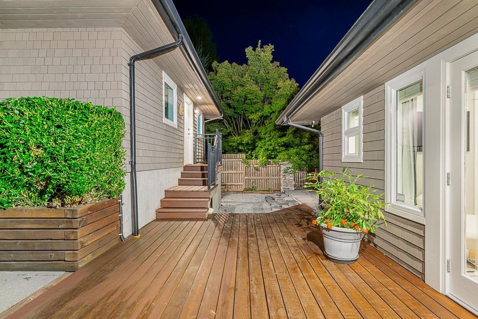 1425-palmerston-avenue-ambleside-west-vancouver-27 at 1425 Palmerston Avenue, Ambleside, West Vancouver