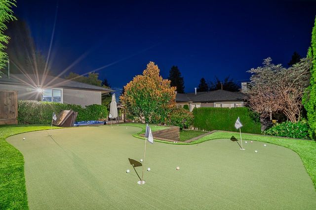 1425-palmerston-avenue-ambleside-west-vancouver-29 at 1425 Palmerston Avenue, Ambleside, West Vancouver