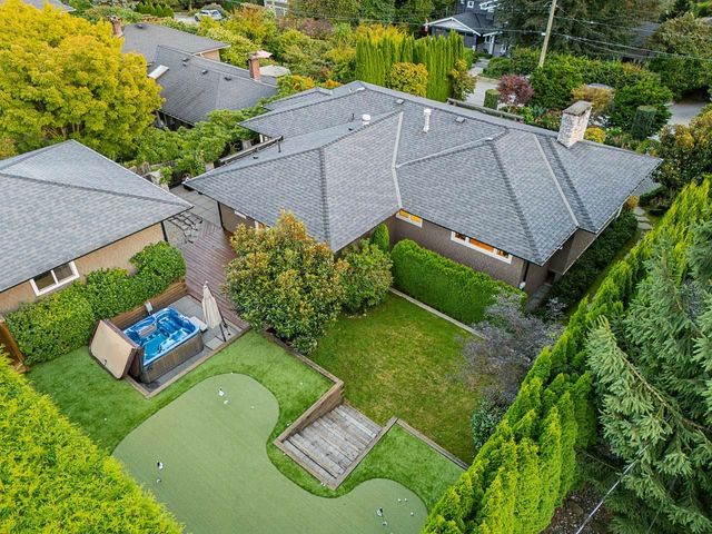 1425-palmerston-avenue-ambleside-west-vancouver-34 at 1425 Palmerston Avenue, Ambleside, West Vancouver