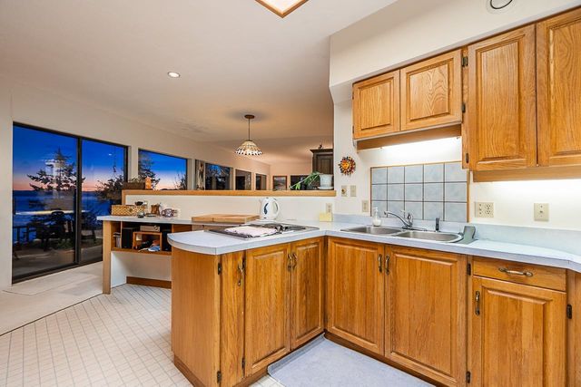 5970-condor-place-eagleridge-west-vancouver-15 at 5970 Condor Place, Eagleridge, West Vancouver