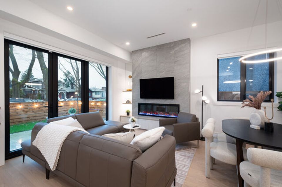 006 at 2493 Eton Street, Hastings Sunrise, Vancouver East