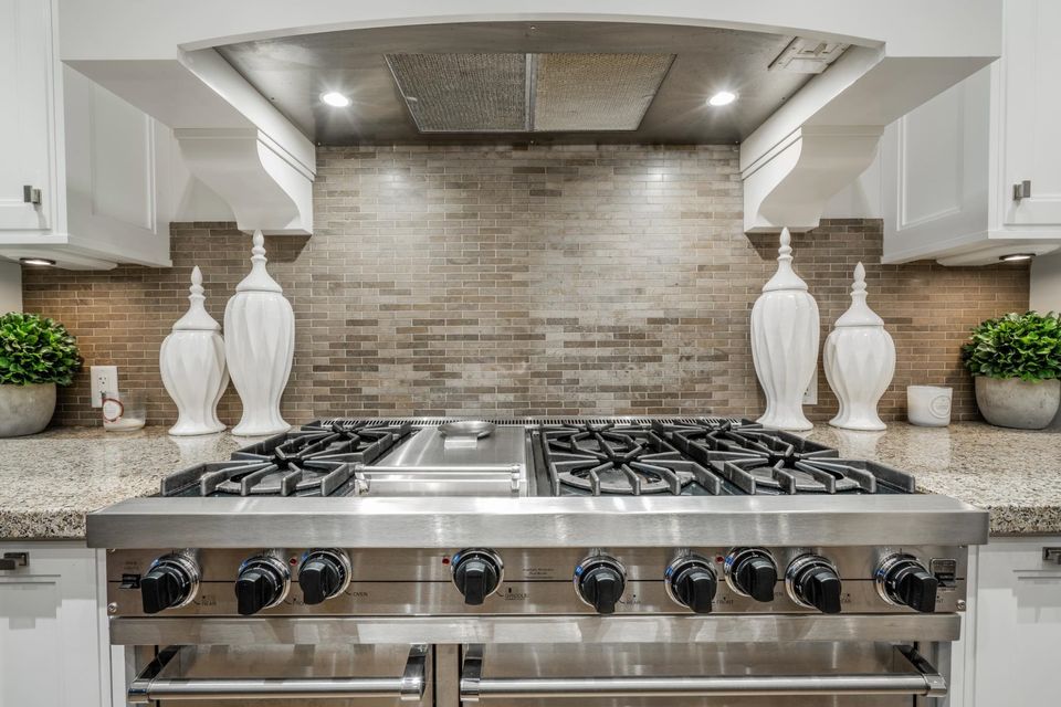 2312-kings-avenue-dundarave-west-vancouver-05 at 2312 Kings Avenue, Dundarave, West Vancouver