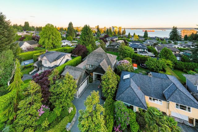 2312-kings-avenue-dundarave-west-vancouver-31 at 2312 Kings Avenue, Dundarave, West Vancouver