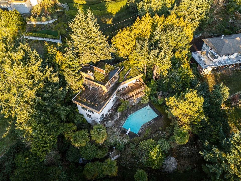 5970-condor-place-eagleridge-west-vancouver-02 at 5970 Condor Place, Eagleridge, West Vancouver