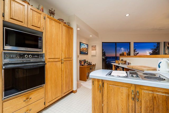 5970-condor-place-eagleridge-west-vancouver-16 at 5970 Condor Place, Eagleridge, West Vancouver