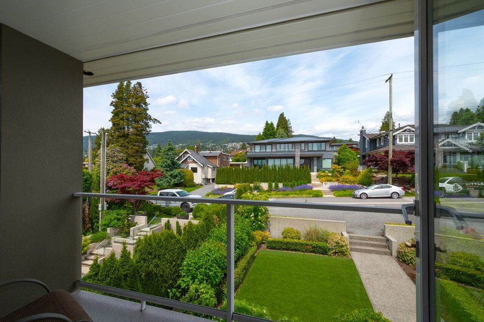 1168-esquimalt-avenue-ambleside-west-vancouver-18 at 1168 Esquimalt Avenue, Ambleside, West Vancouver