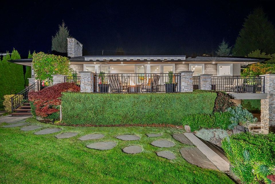 1425-palmerston-avenue-ambleside-west-vancouver-04 at 1425 Palmerston Avenue, Ambleside, West Vancouver