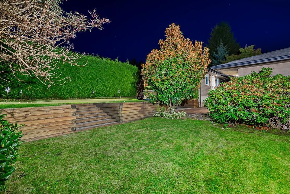 1425-palmerston-avenue-ambleside-west-vancouver-30 at 1425 Palmerston Avenue, Ambleside, West Vancouver