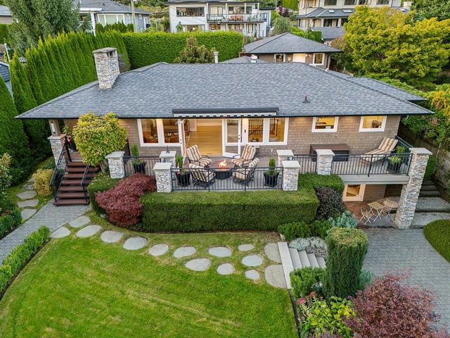 1425-palmerston-avenue-ambleside-west-vancouver-03 at 1425 Palmerston Avenue, Ambleside, West Vancouver