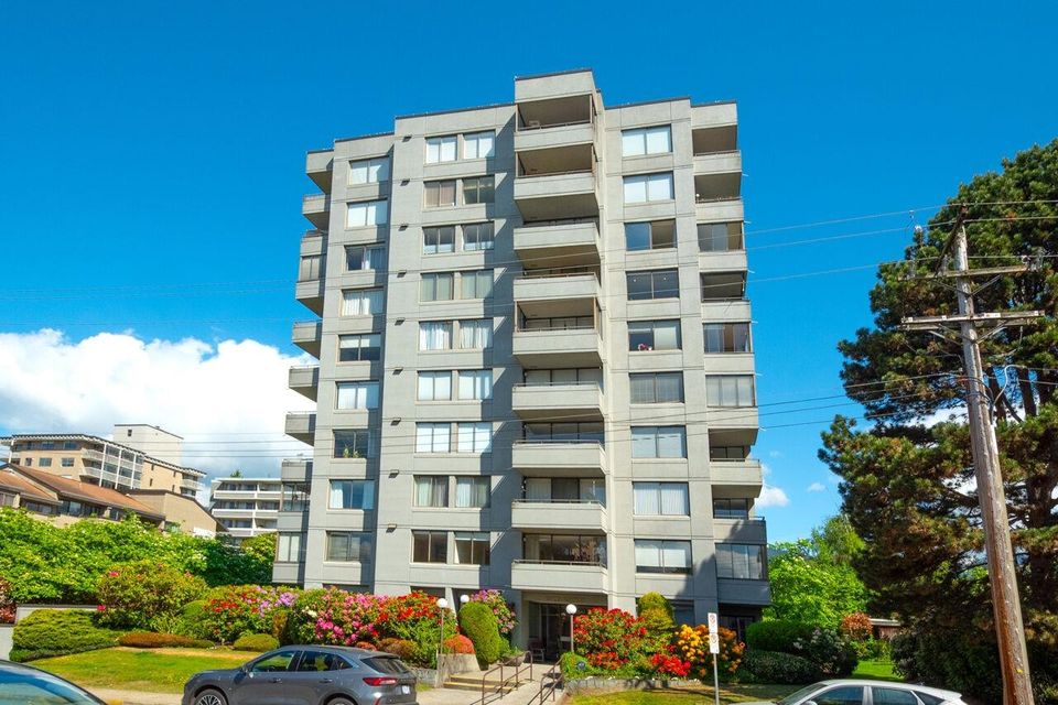 1341-clyde-avenue-ambleside-west-vancouver-29 at 701 - 1341 Clyde Avenue, Ambleside, West Vancouver