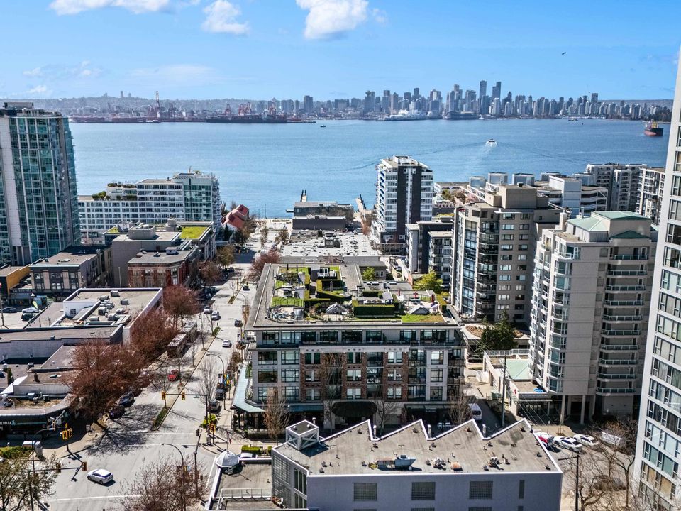 105-w-2nd-street-lower-lonsdale-north-vancouver-34 at 305 - 105 W 2nd Street, Lower Lonsdale, North Vancouver