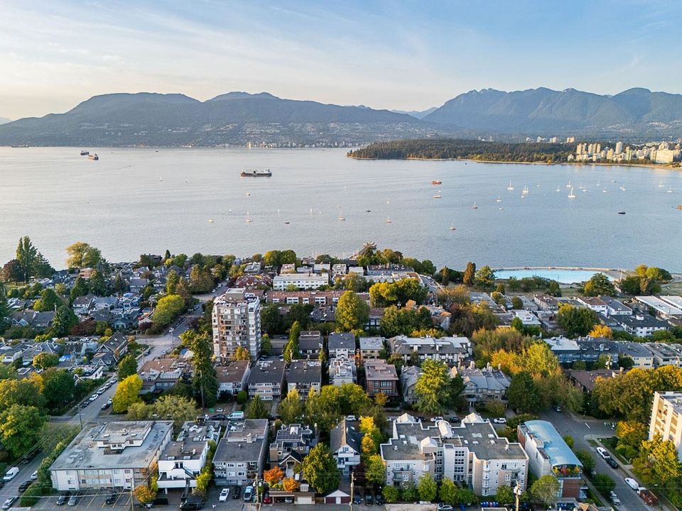 2445-w-1st-avenue-kitsilano-vancouver-west-29 at 2445 W 1st Avenue, Kitsilano, Vancouver West
