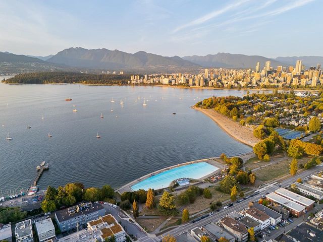2445-w-1st-avenue-kitsilano-vancouver-west-30 at 2445 W 1st Avenue, Kitsilano, Vancouver West