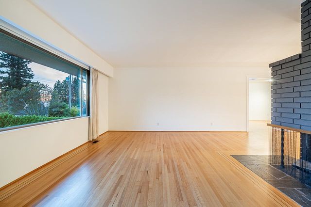 2265-inglewood-avenue-dundarave-west-vancouver-04 at 2265 Inglewood Avenue, Dundarave, West Vancouver