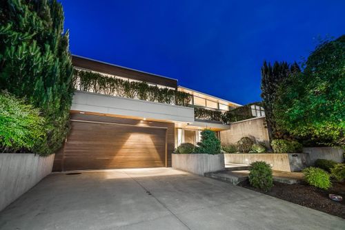 4404-parliament-crescent-forest-hills-nv-north-vancouver-02 at 4404 Parliament Crescent, Forest Hills NV, North Vancouver