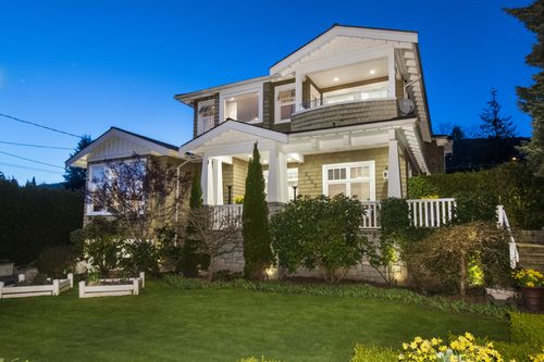 002 at 2303 Kings Avenue, Dundarave, West Vancouver 002 at 2303 Kings Avenue, Dundarave, West Vancouver