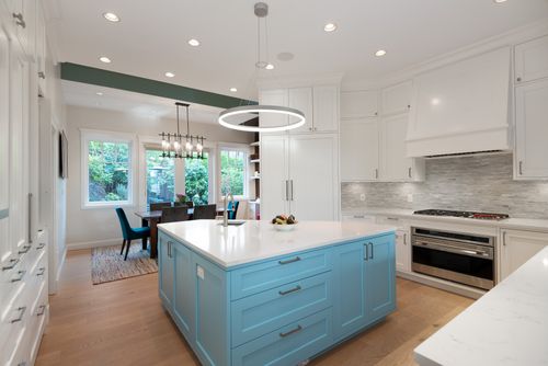 021 at 2303 Kings Avenue, Dundarave, West Vancouver 021 at 2303 Kings Avenue, Dundarave, West Vancouver