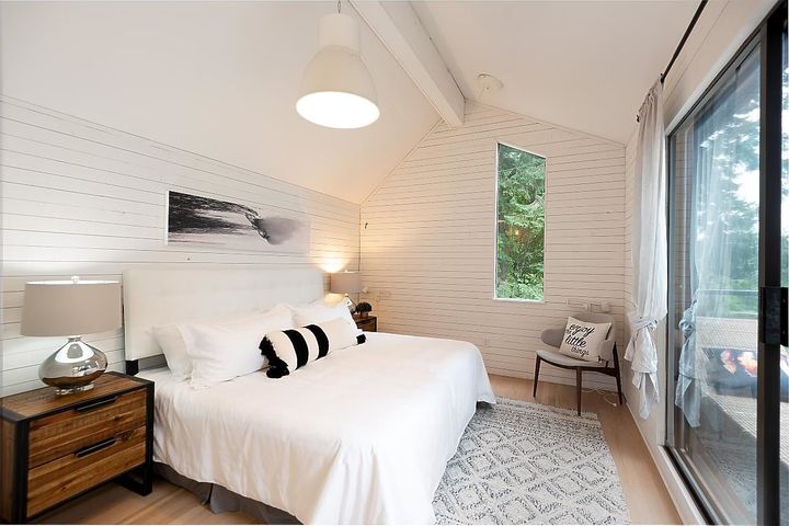 450-mountain-drive-lions-bay-west-vancouver-21 at 450 Mountain Drive, Lions Bay, West Vancouver