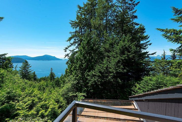 450-mountain-drive-lions-bay-west-vancouver-23 at 450 Mountain Drive, Lions Bay, West Vancouver