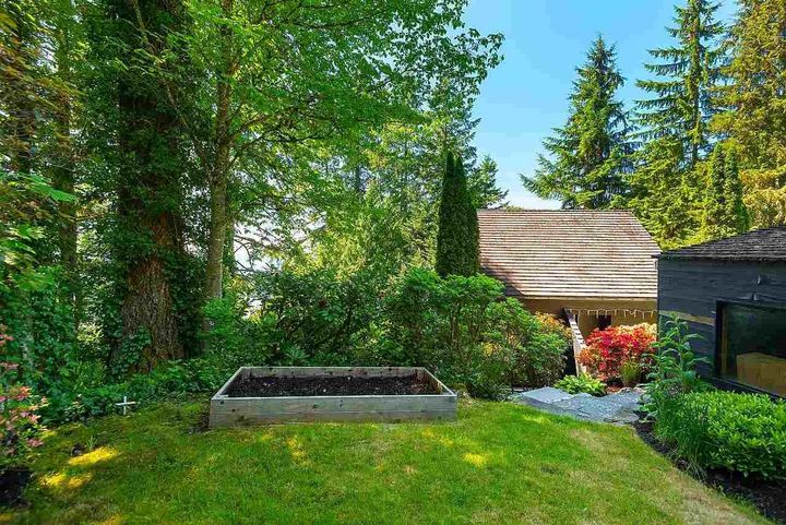 450-mountain-drive-lions-bay-west-vancouver-35 at 450 Mountain Drive, Lions Bay, West Vancouver