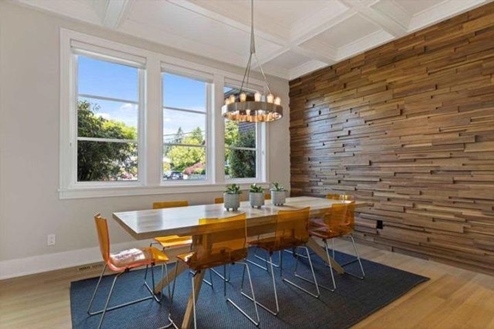 262612091-7 at 3636 Glenview Crescent, Edgemont, North Vancouver