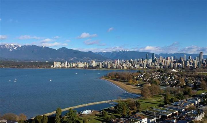 2445-w-1st-view2 at 2445 W 1st Avenue, Kitsilano, Vancouver West