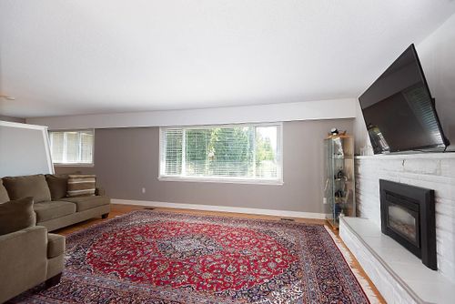 2009-boulevard-crescent-boulevard-north-vancouver-10 at 2009 Boulevard Crescent, Boulevard, North Vancouver 2009-boulevard-crescent-boulevard-north-vancouver-10 at 2009 Boulevard Crescent, Boulevard, North Vancouver