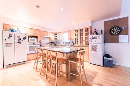 8314-Rainbow-Dr-Whistler-BC-large-009-42-Kitchen-1500x993-72dpi