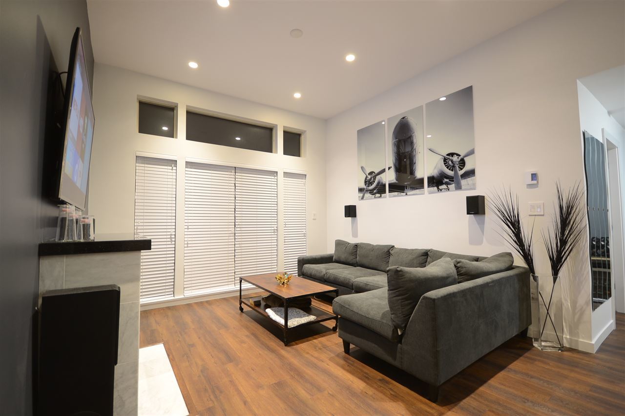 3.jpg at 411 - 220  Drive, North Shore Pt Moody, Port Moody 3.jpg at 411 - 220  Drive, North Shore Pt Moody, Port Moody