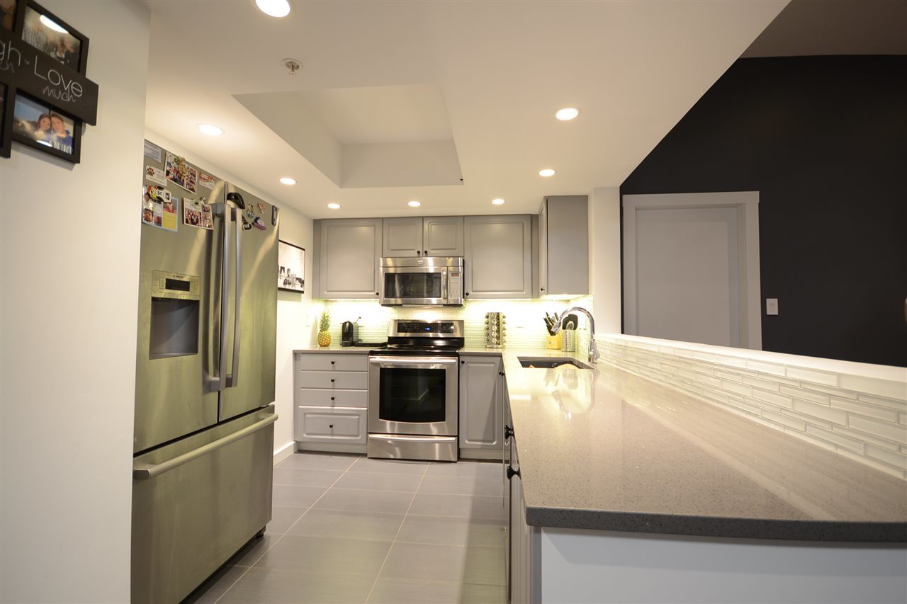 5.jpg at 411 - 220  Drive, North Shore Pt Moody, Port Moody 5.jpg at 411 - 220  Drive, North Shore Pt Moody, Port Moody