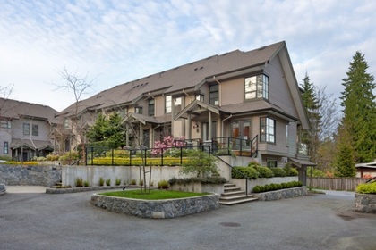 3150-sunnyhurst-road-lynn-valley-north-vancouver-01