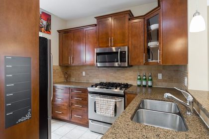 3150-sunnyhurst-road-lynn-valley-north-vancouver-04