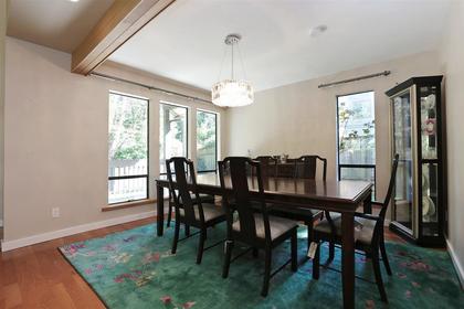 901-forest-hills-drive-edgemont-north-vancouver-04
