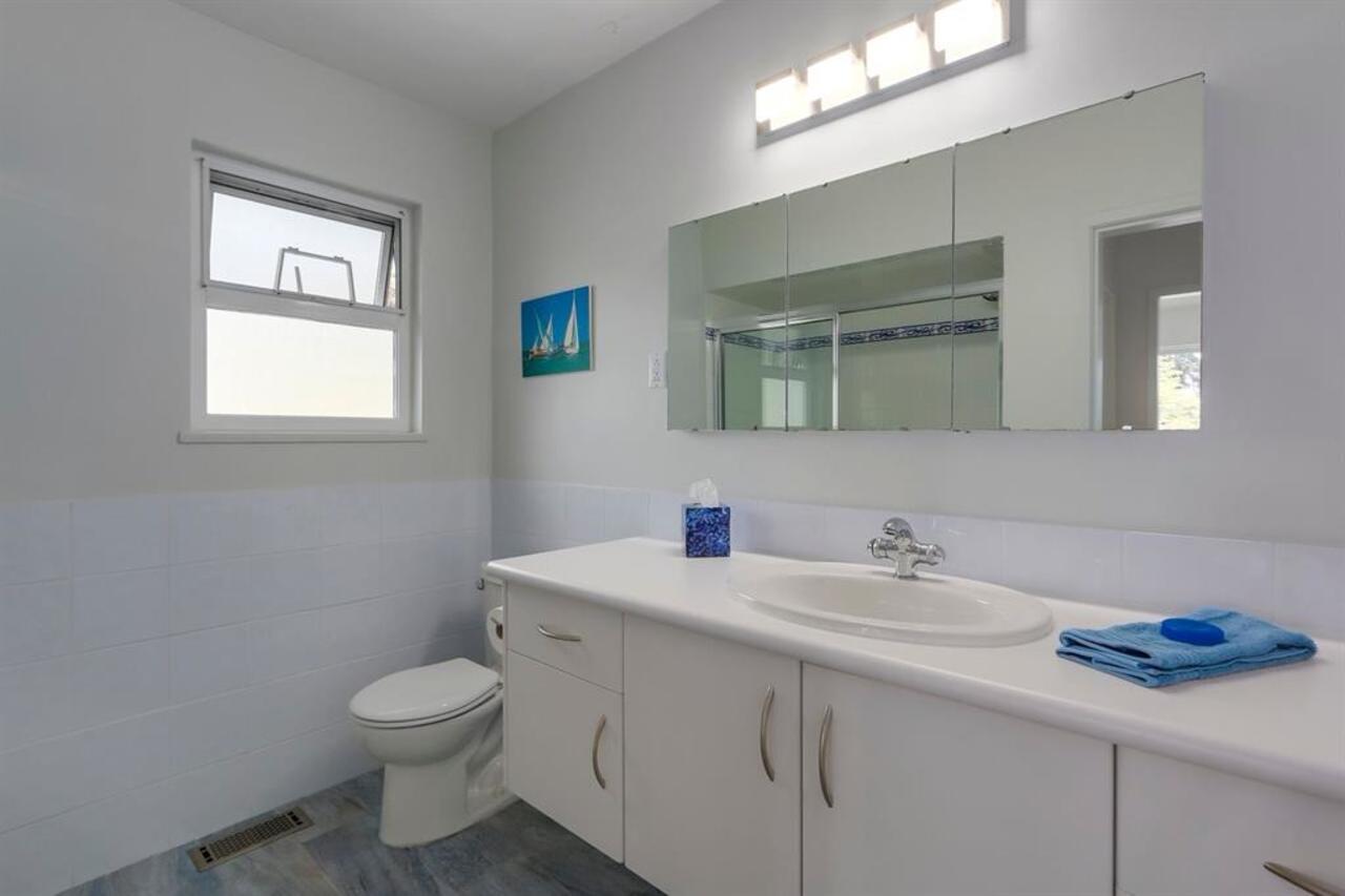 b12 at 2568 Byron Road, Blueridge NV, North Vancouver b12 at 2568 Byron Road, Blueridge NV, North Vancouver