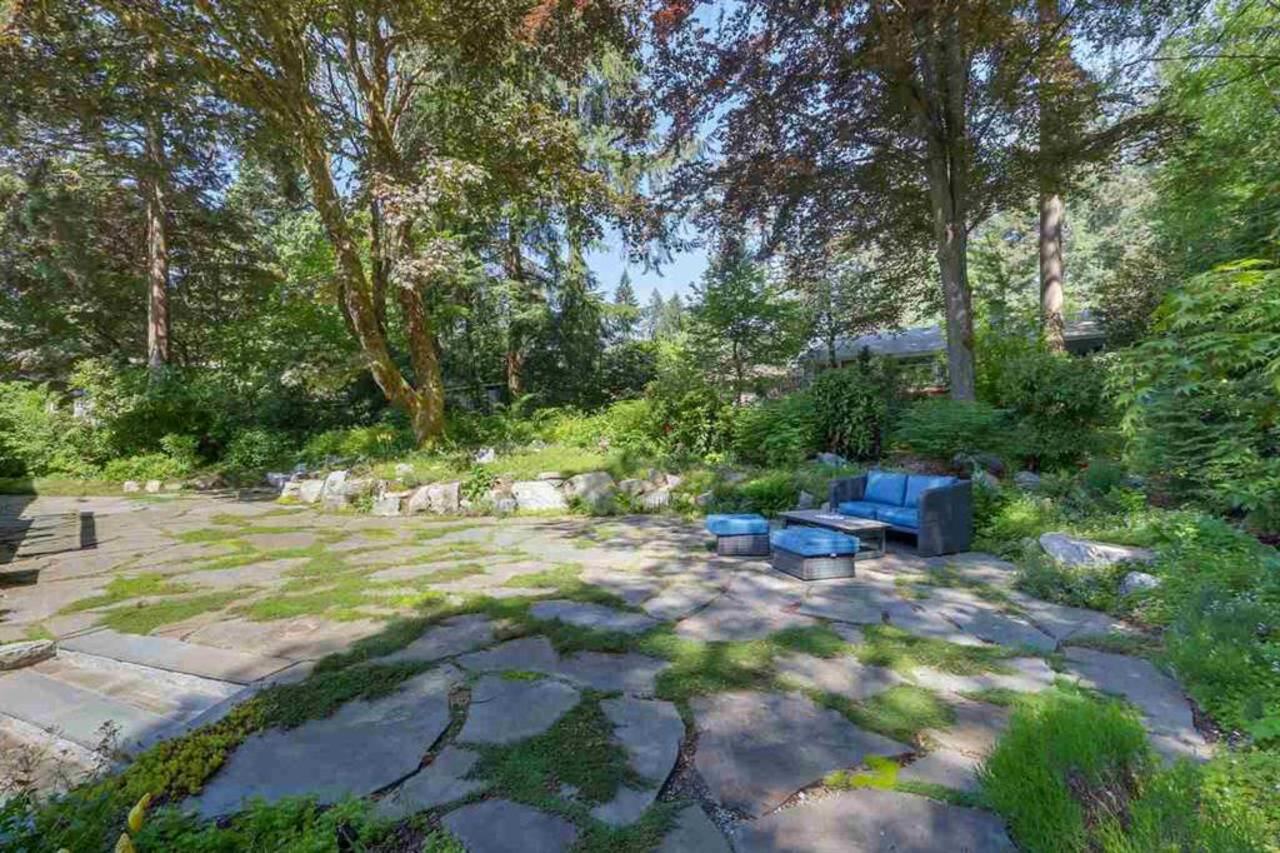b19 at 2568 Byron Road, Blueridge NV, North Vancouver b19 at 2568 Byron Road, Blueridge NV, North Vancouver