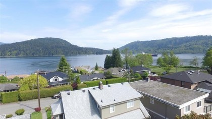 351-beachview-drive-dollarton-north-vancouver-05