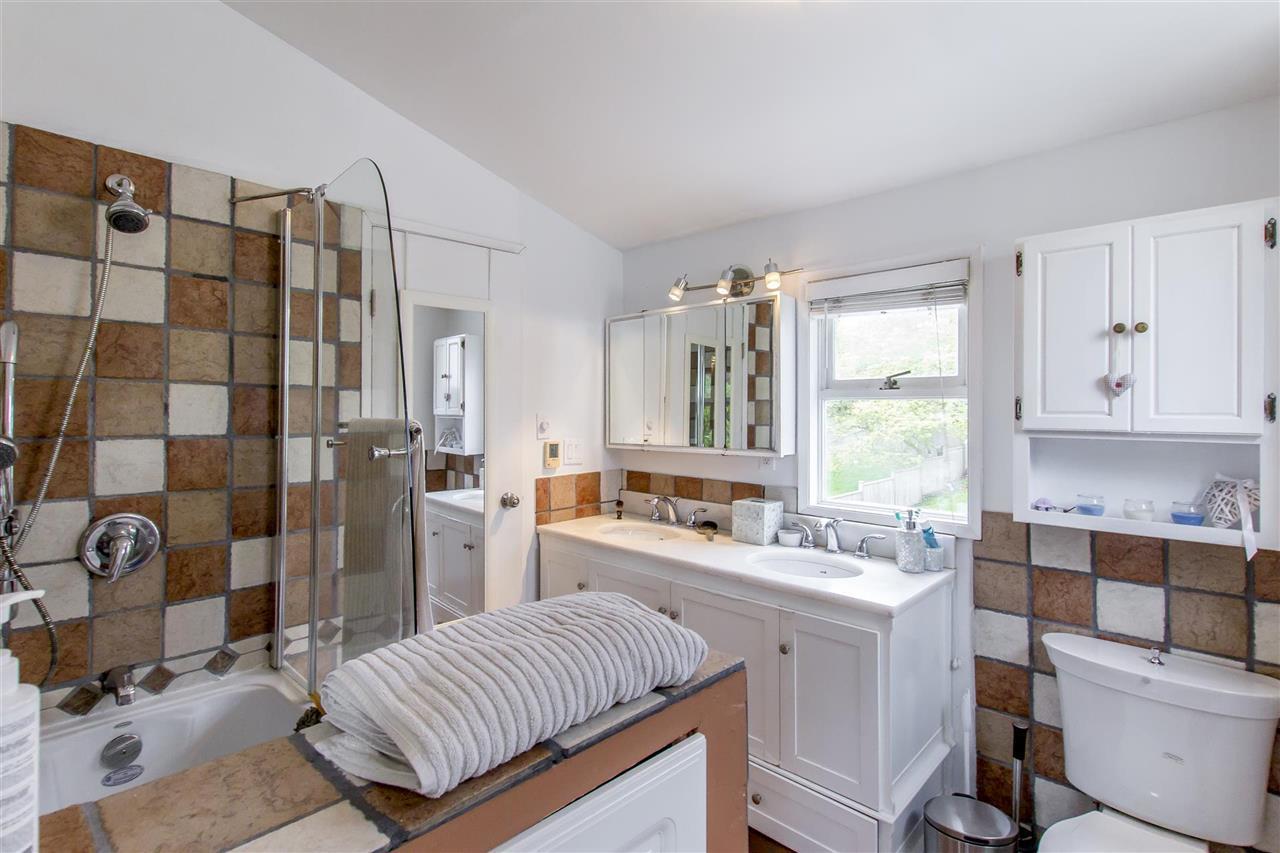 351-beachview-drive-dollarton-north-vancouver-11 at 351 Beachview Drive, Dollarton, North Vancouver 351-beachview-drive-dollarton-north-vancouver-11 at 351 Beachview Drive, Dollarton, North Vancouver
