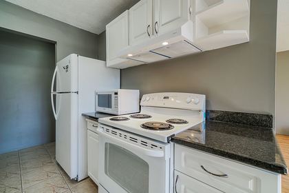 884-premier-street-lynnmour-north-vancouver-03