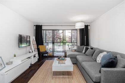 127-e-4th-street-lower-lonsdale-north-vancouver-02