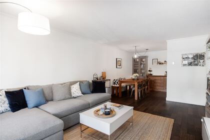 127-e-4th-street-lower-lonsdale-north-vancouver-03