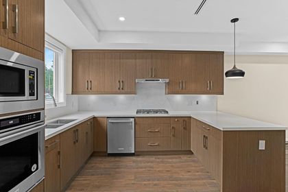 756-forsman-avenue-lynnmour-north-vancouver-02