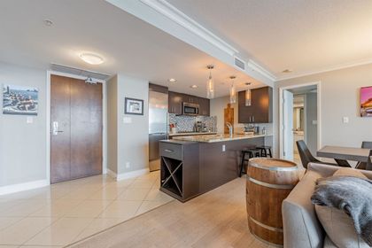 133-e-esplanade-avenue-lower-lonsdale-north-vancouver-04