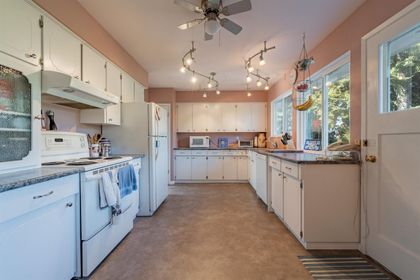 2147-anita-drive-mary-hill-port-coquitlam-05