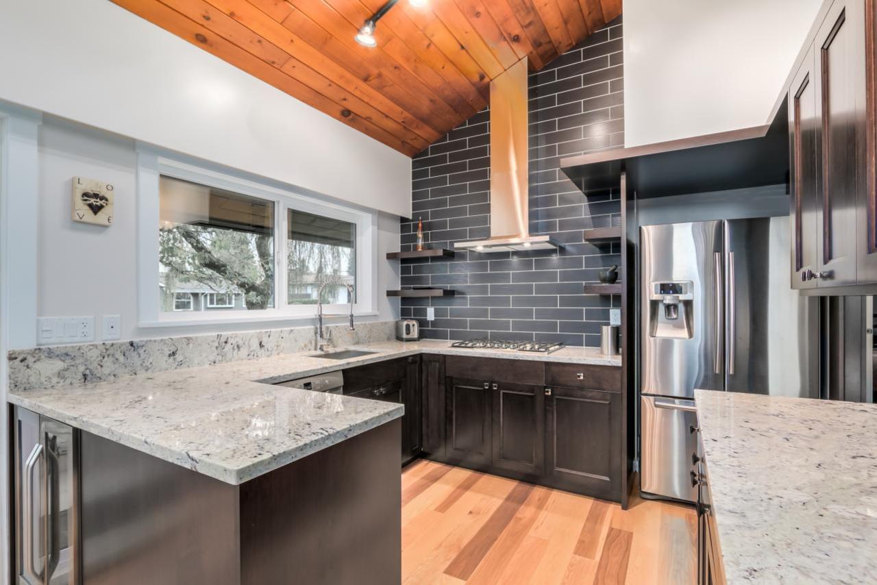 11 at 4140  Drive, Dollarton, North Vancouver 11 at 4140  Drive, Dollarton, North Vancouver